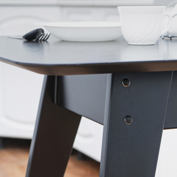 Стол обеденный 1200